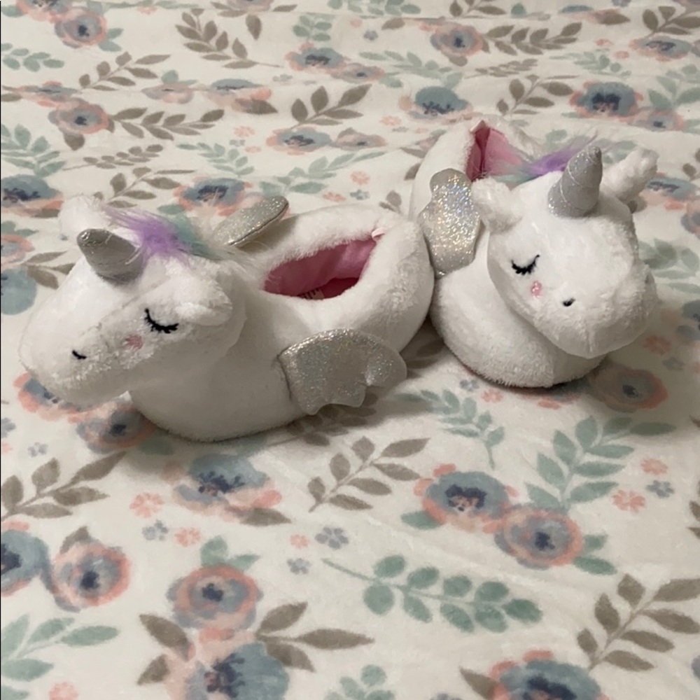 Girls unicorn slippers